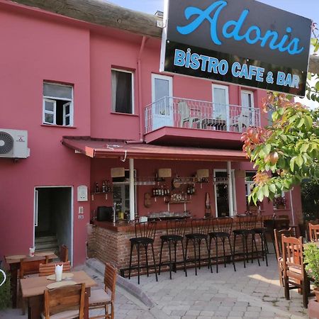 Adonis Bistro Cafe Bar Vandrehjem Fethiye Eksteriør billede